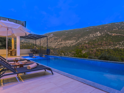  gece  -  Kasım
  | Kalkan İslamlar Balayı Villası: Jakuzili, Özel Havuzlu, 5 Kişilik Muhafazakar